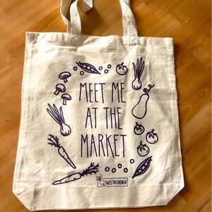 Meet me at the Market tote bag